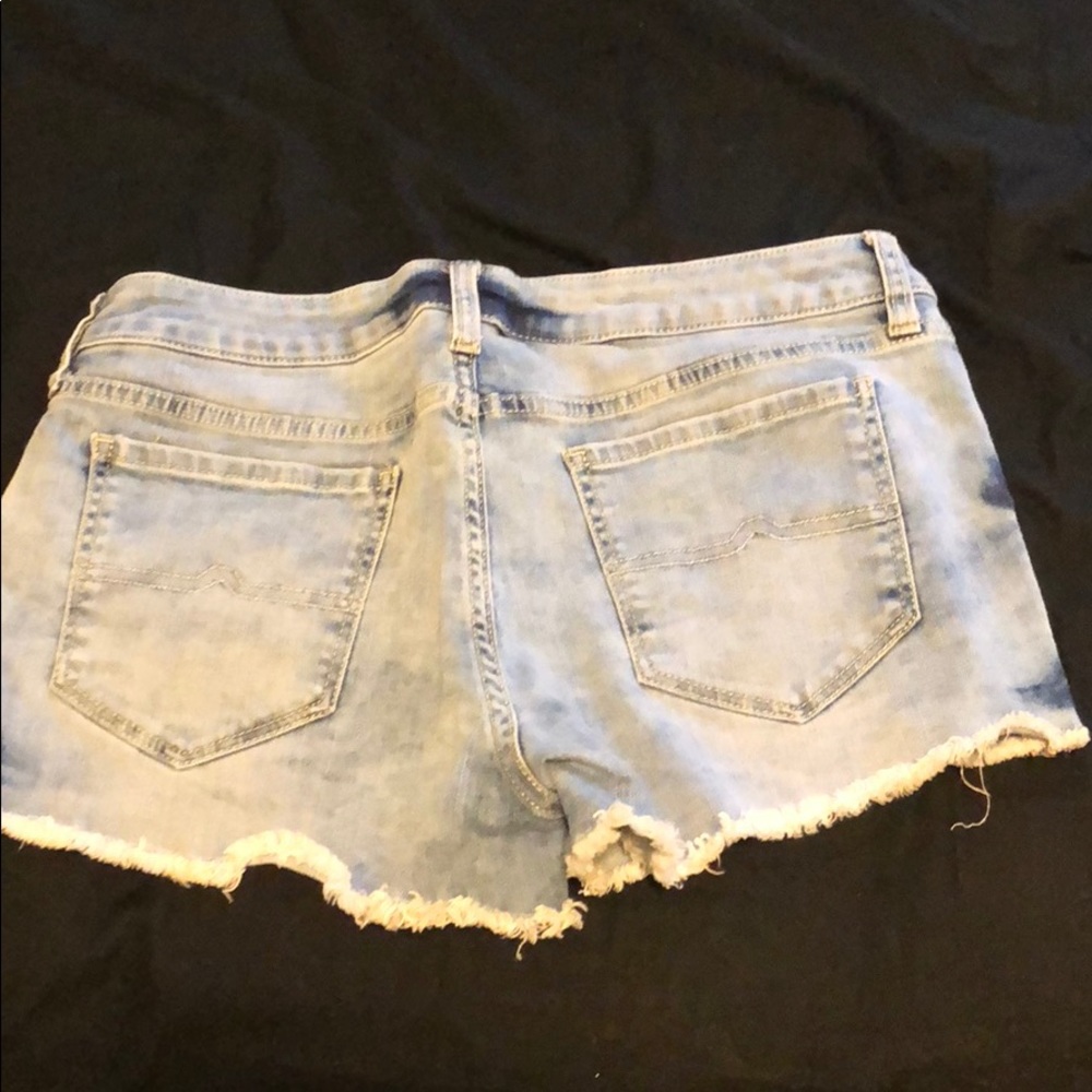 Shorts w/Pattern - Picture 3 of 3